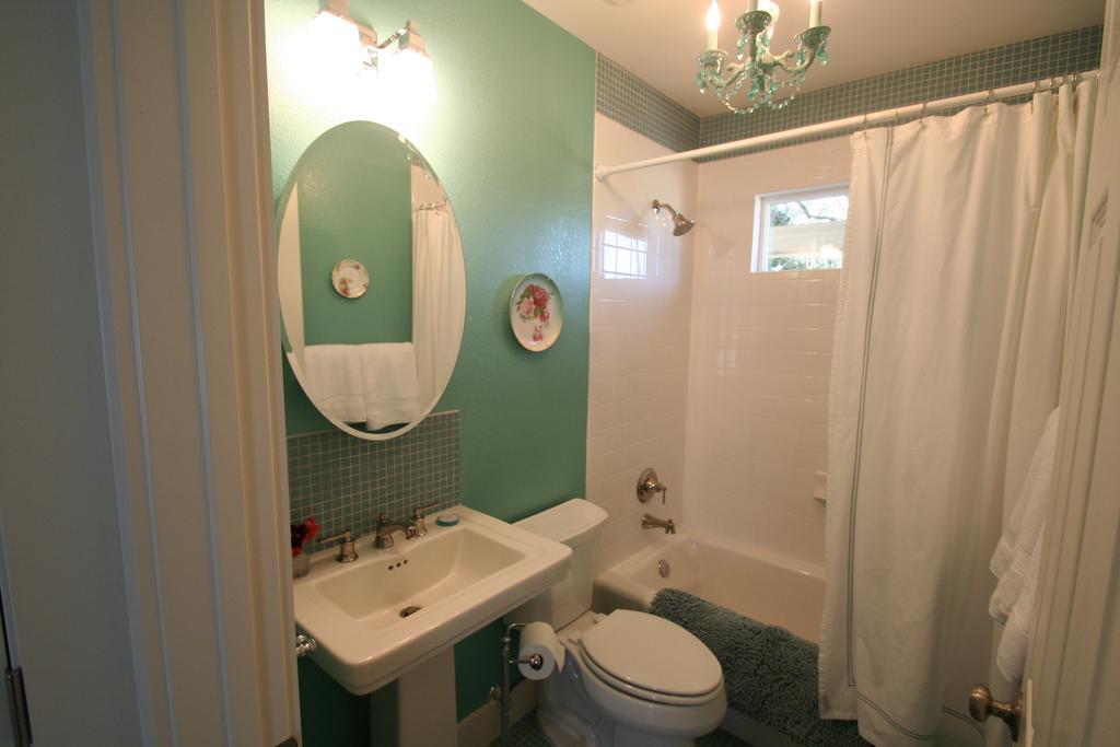 Bear Creek Cottage Manchaca Bagian luar foto