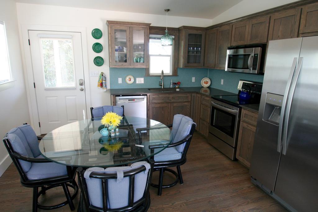 Bear Creek Cottage Manchaca Bagian luar foto