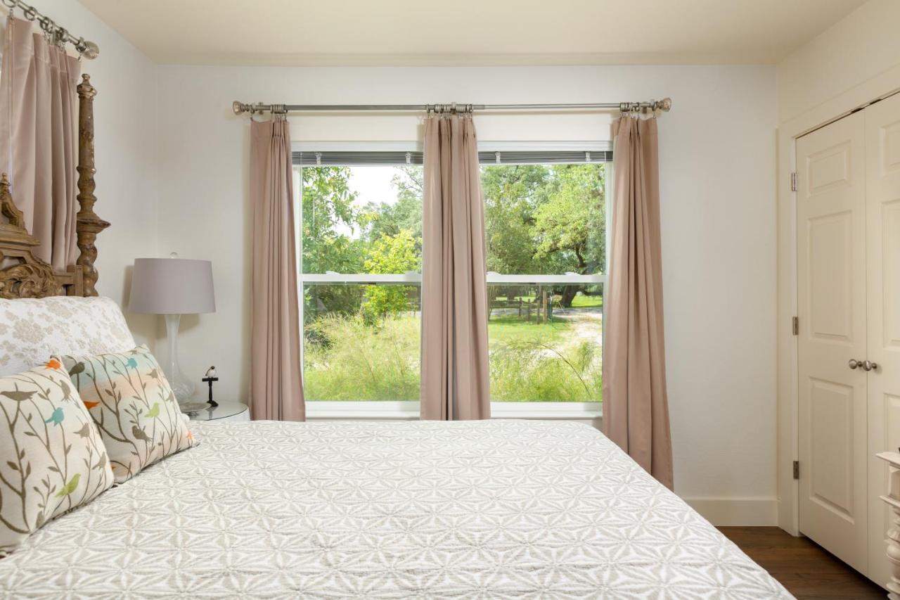 Bear Creek Cottage Manchaca Bagian luar foto