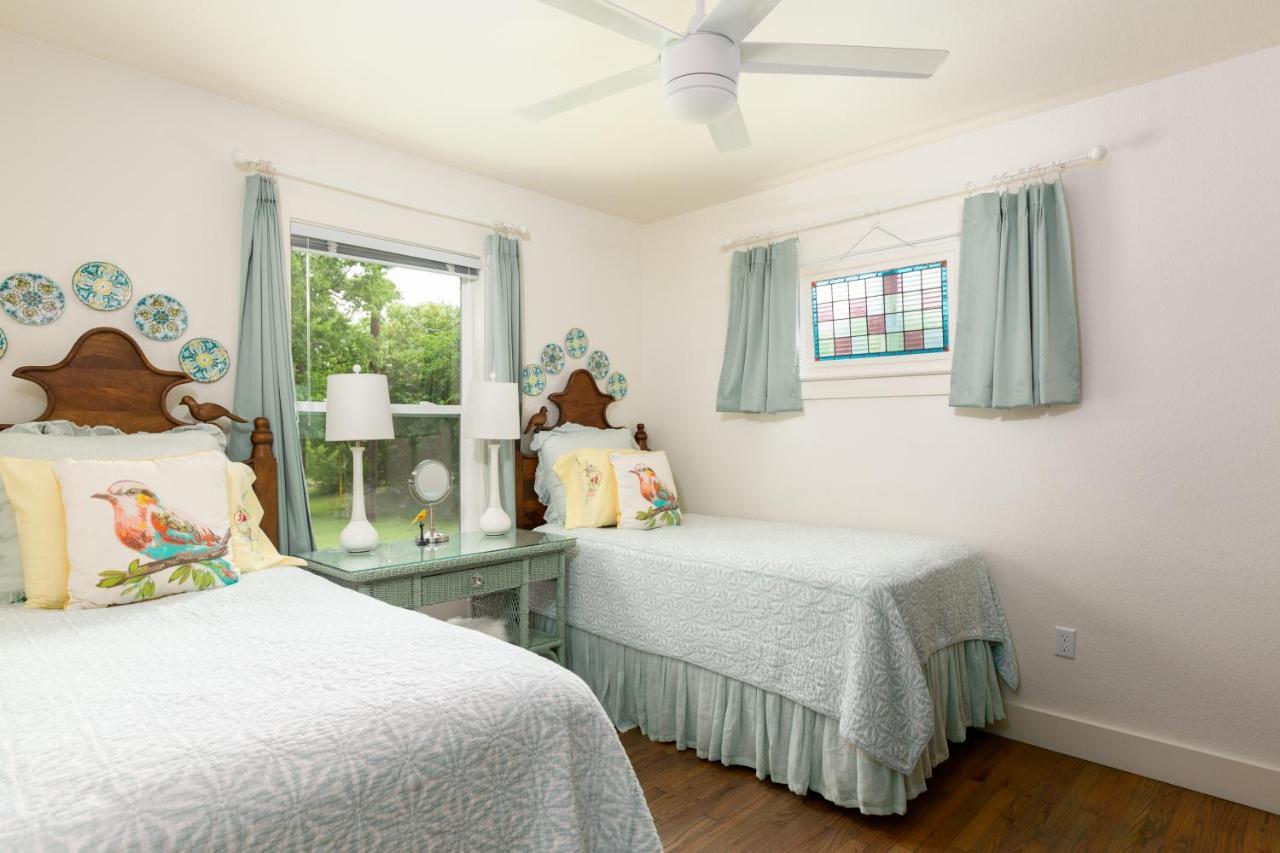 Bear Creek Cottage Manchaca Bagian luar foto
