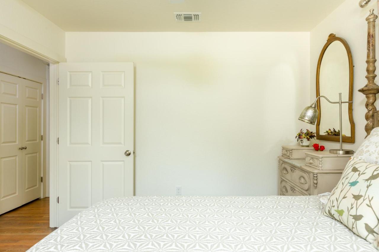 Bear Creek Cottage Manchaca Bagian luar foto